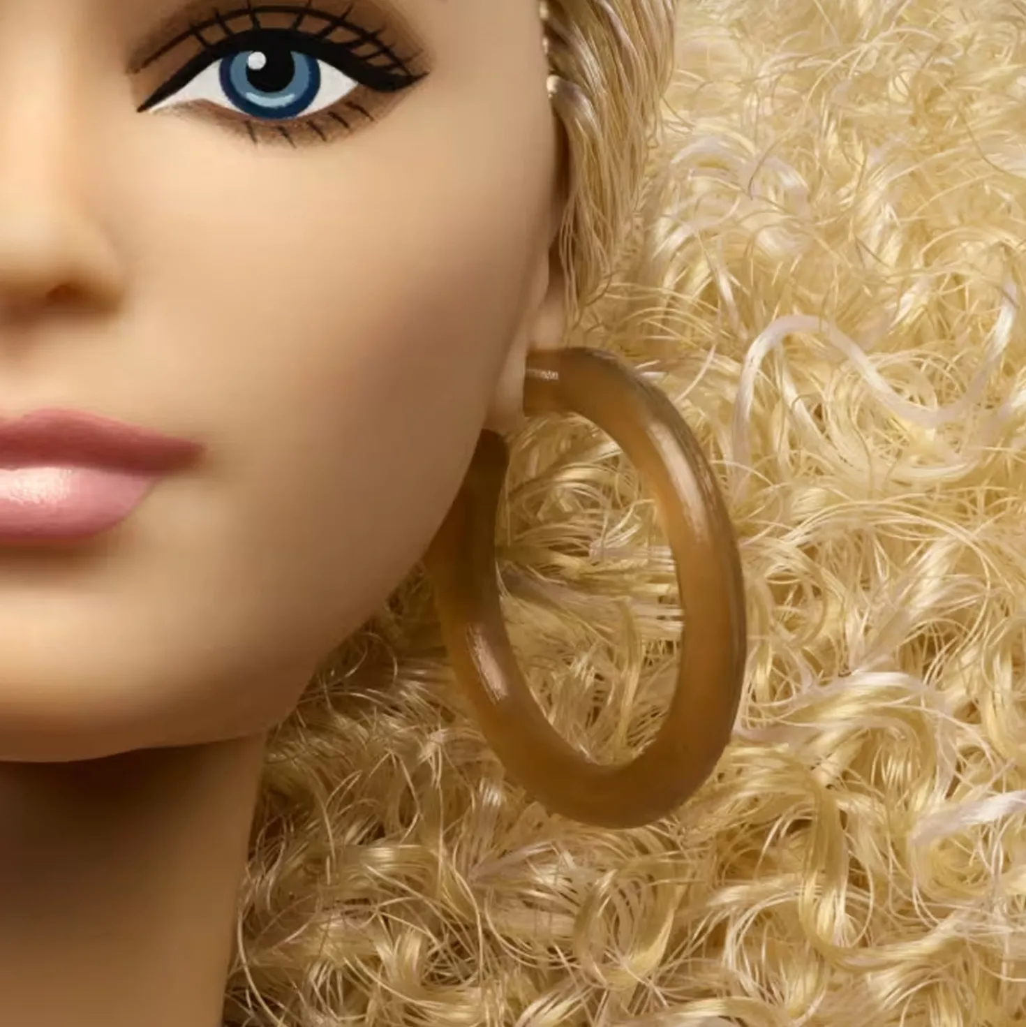 Barbie Basics New Bionda JJX26